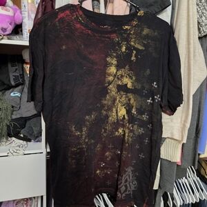 Affliction Men's Black and Gold Graphic T-Shirt